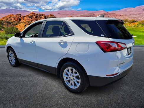 Used 2020 Chevrolet Equinox LS w/ LS Convenience Package image 6