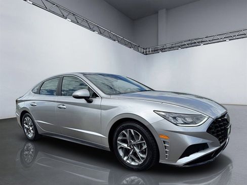 Used 2020 Hyundai Sonata SEL w/ Convenience + Sunroof Package FWD image 8