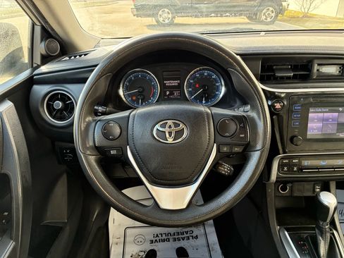 Used 2018 Toyota Corolla L image 22