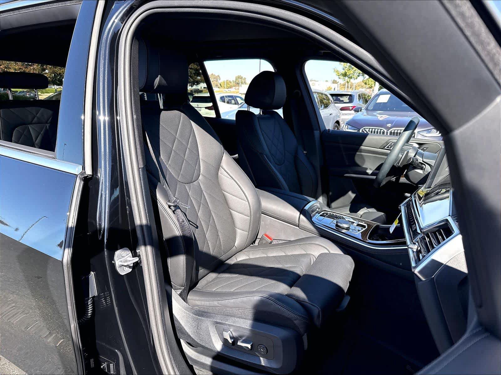 Used 2026 BMW X5 xDrive40i AWD/4WD image 29