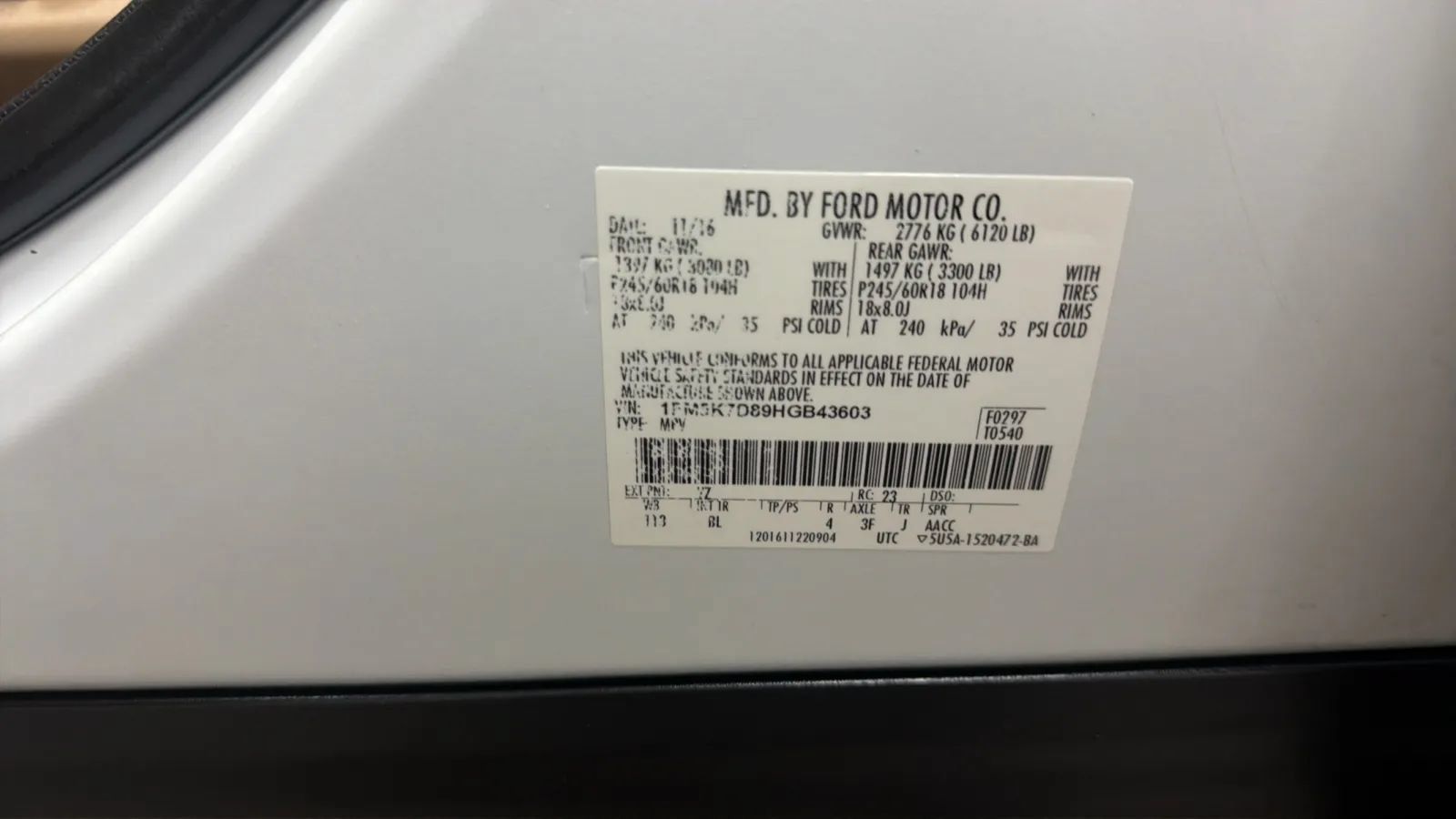 Used 2017 Ford Explorer XLT w/ Equipment Group 202A FWD image 25