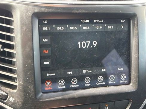 Used 2021 Jeep Cherokee Latitude Lux w/ Sun & Sound Group AWD/4WD image 19