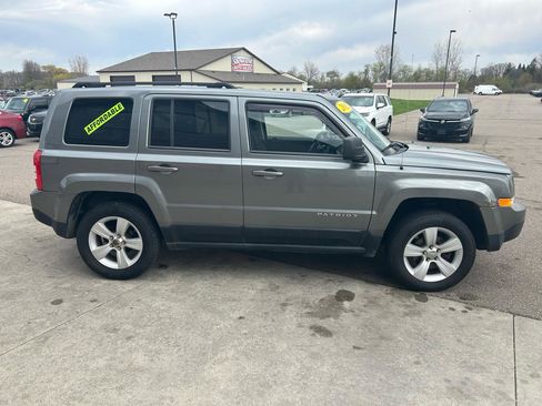 Used 2012 Jeep Patriot Sport AWD/4WD image 4