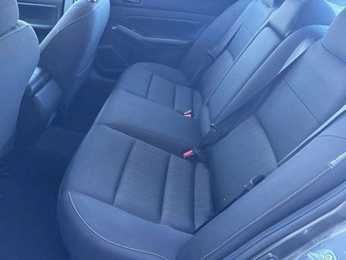 Used 2024 Nissan Altima 2.5 SV image 11