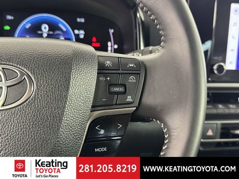 Certified 2025 Toyota Camry SE image 29