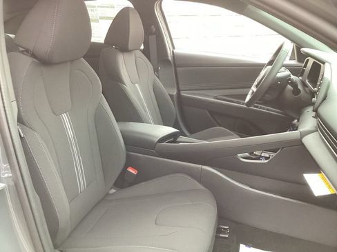 New 2026 Hyundai Elantra SEL Sport Premium FWD image 18