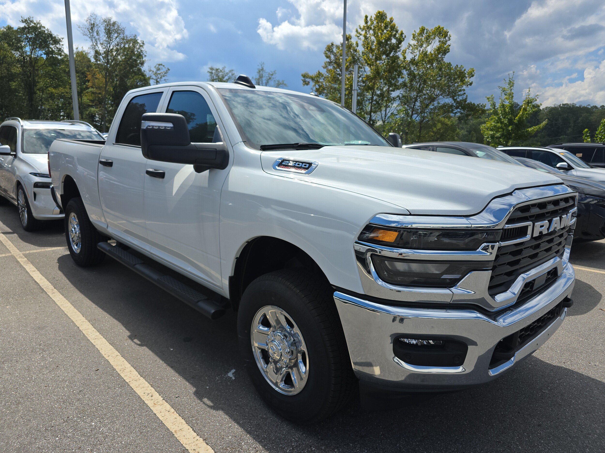 Used 2025 RAM 2500 Tradesman AWD/4WD image 1