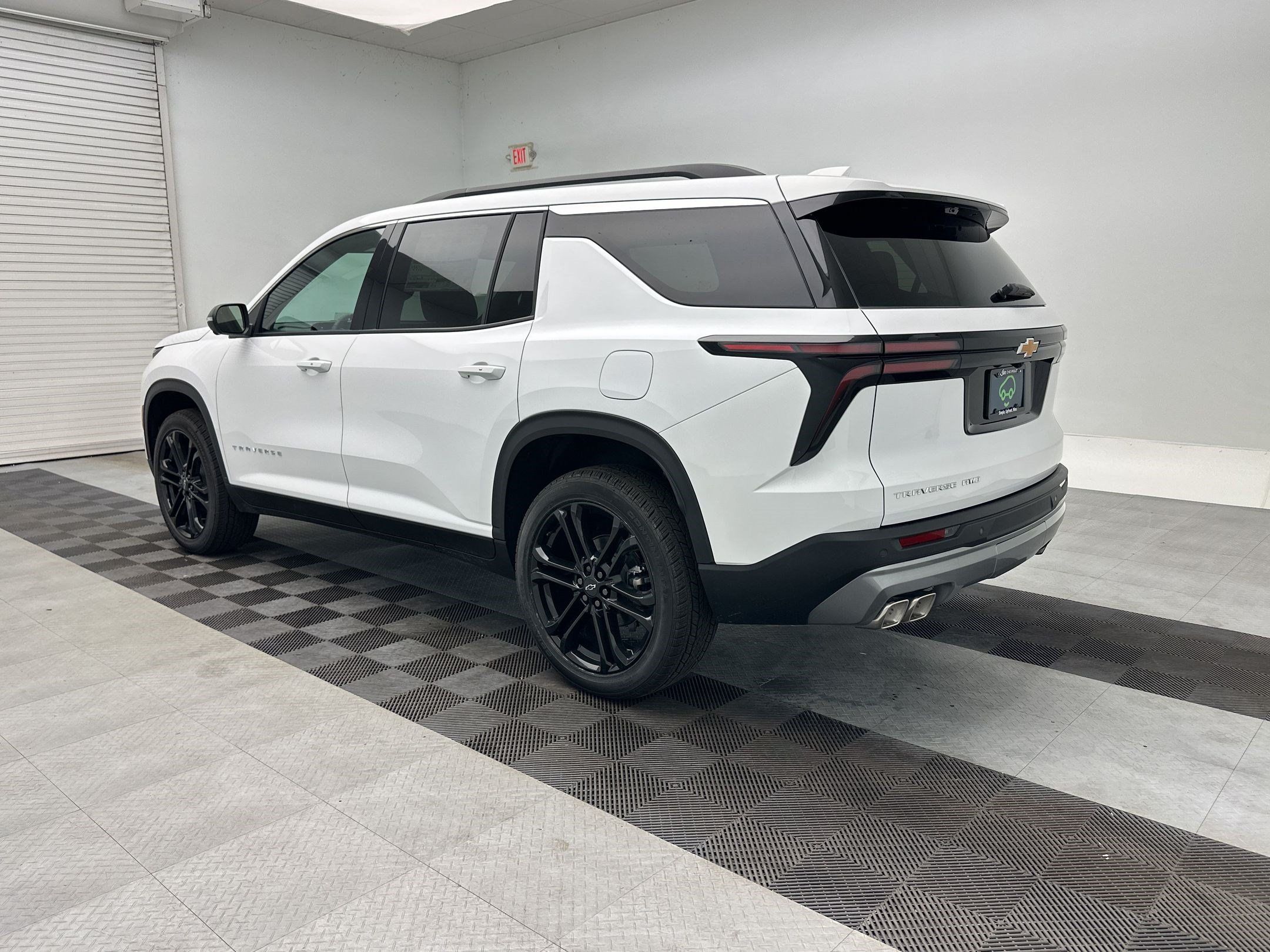 Certified 2026 Chevrolet Traverse LT w/ Driver Confidence Package AWD/4WD image 3