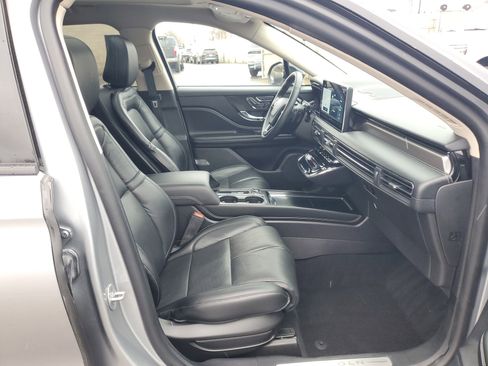 Used 2023 Lincoln Corsair Reserve w/ Equipment Group 202A image 9