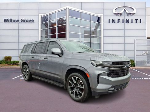 Used 2021 Chevrolet Suburban RST w/ Luxury Package image 1