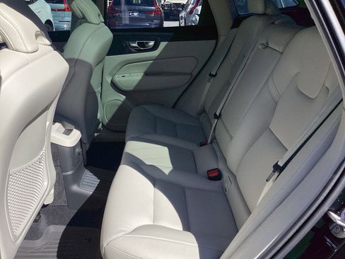 Certified 2025 Volvo XC60 T8 Plus w/ Protection Package Premier image 32