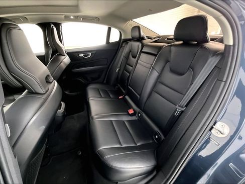 Used 2024 Volvo S60 B5 Core FWD image 34