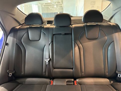 Used 2025 Hyundai Elantra Limited image 38