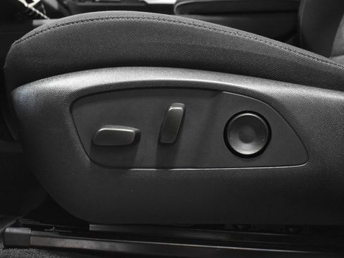 Used 2025 GMC Acadia Elevation image 4