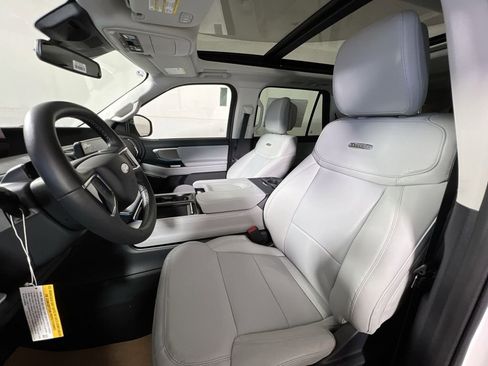 New 2026 Ford Expedition Max Platinum w/ Driver's Package image 13