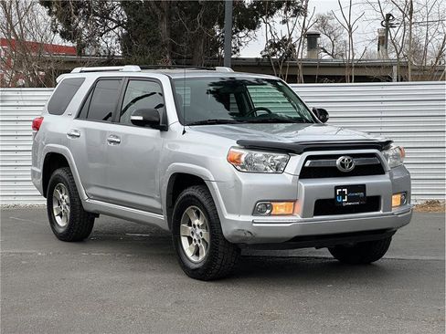 Used 2011 Toyota 4Runner SR5 image 8