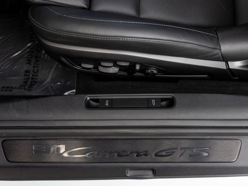 Certified 2024 Porsche 911 Carrera GTS image 26