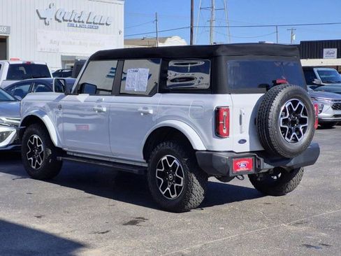 Used 2023 Ford Bronco Outer Banks image 4