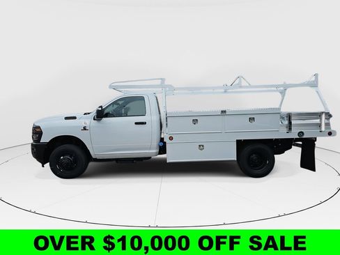 New 2025 RAM 3500 Tradesman AWD/4WD image 6