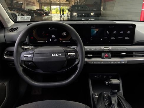 Used 2025 Kia K4 FWD image 13