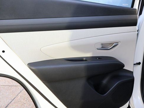 New 2026 Hyundai Tucson SEL image 18