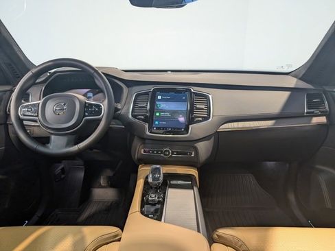 Used 2023 Volvo XC90 T8 Ultimate w/ Lounge Package image 15