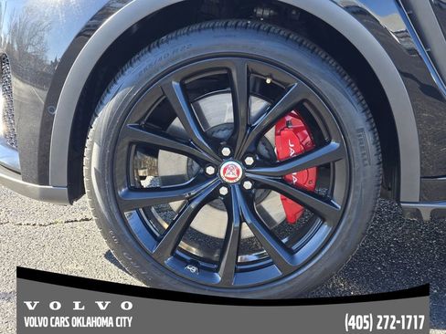 Used 2020 Jaguar F-PACE SVR image 11