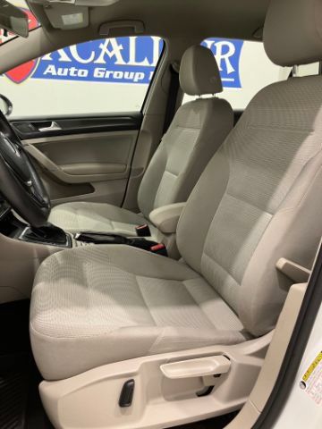 Used 2018 Volkswagen Golf S FWD image 49