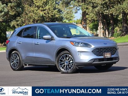 Used 2022 Ford Escape Titanium w/ Class II Trailer Tow Package