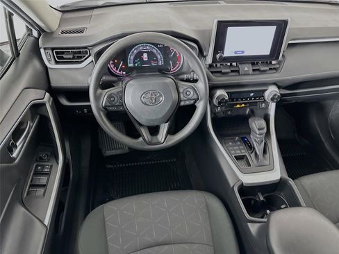 Certified 2025 Toyota RAV4 XLE image 21