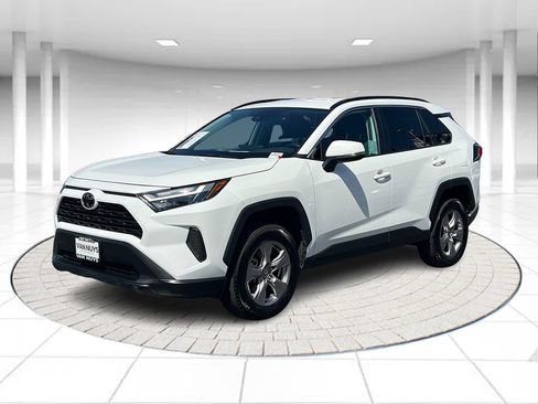 Used 2025 Toyota RAV4 XLE FWD image 1
