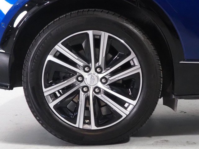 Used 2024 Cadillac Lyriq AWD Luxury w/ LPO, Floor Liner Package image 49