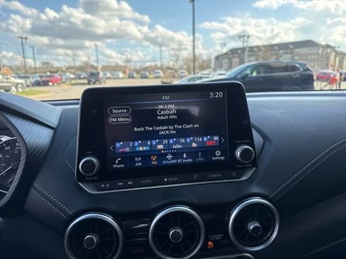 Used 2024 Nissan Sentra SV image 14