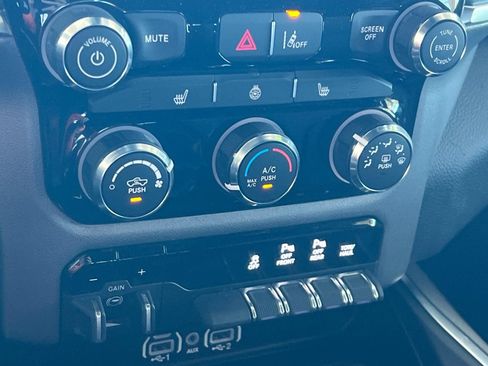 Used 2025 RAM 1500 Big Horn AWD/4WD image 16