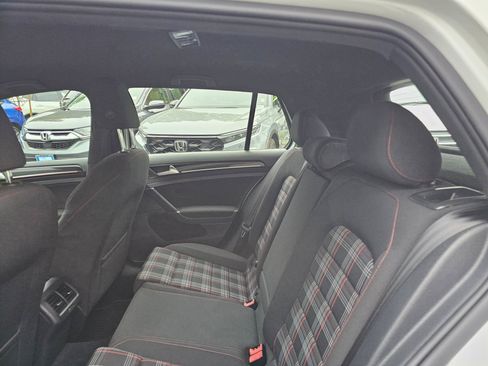 Used 2017 Volkswagen GTI S FWD image 18