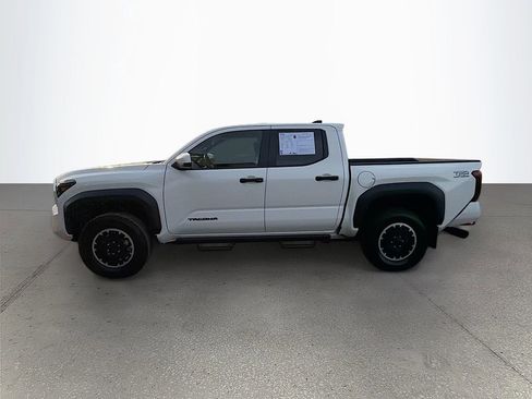 Used 2024 Toyota Tacoma TRD Off-Road image 7