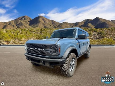 Used 2025 Ford Bronco Badlands AWD/4WD image 2