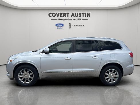 Used 2016 Buick Enclave Leather w/ Trailering Package FWD image 2