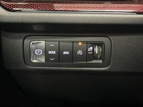 New 2026 Chevrolet Traverse Z71 w/ Enhanced Driving Package AWD/4WD image 18
