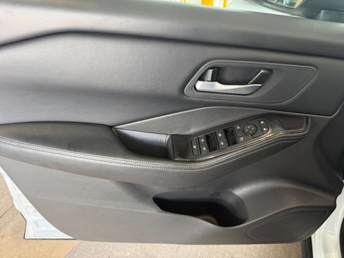 Used 2026 Nissan Rogue SV FWD image 18