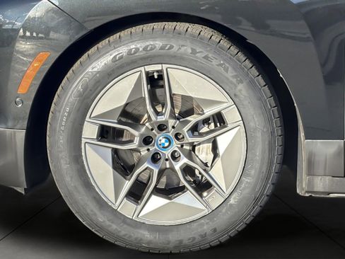 Used 2023 BMW iX xDrive50 w/ Ultimate Package 2 image 26