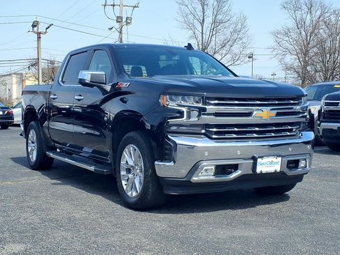 Used 2022 Chevrolet Silverado 1500 LTZ image 1
