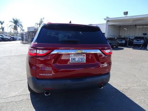 Used 2020 Chevrolet Traverse LT FWD image 3