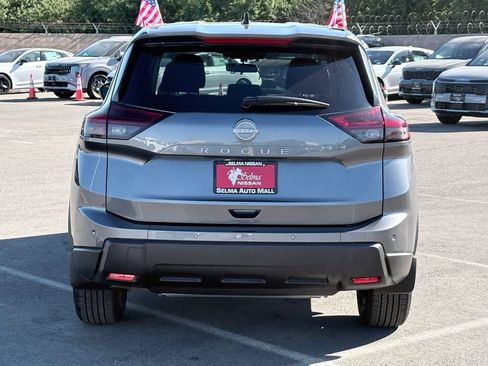 Used 2026 Nissan Rogue S FWD image 6