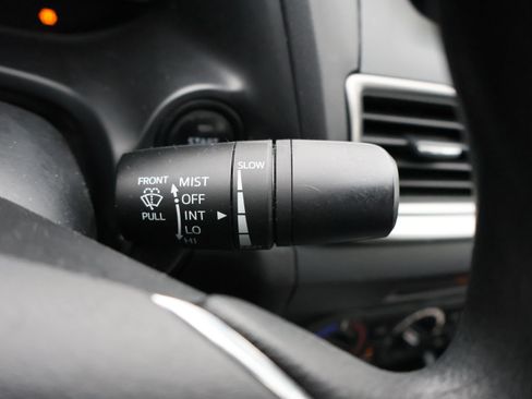 Used 2018 MAZDA MAZDA3 Sport image 32