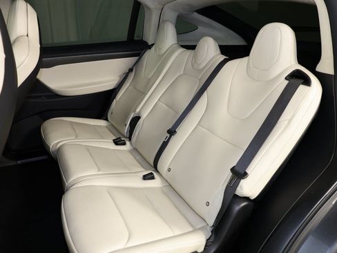 Used 2017 Tesla Model X 75D image 9