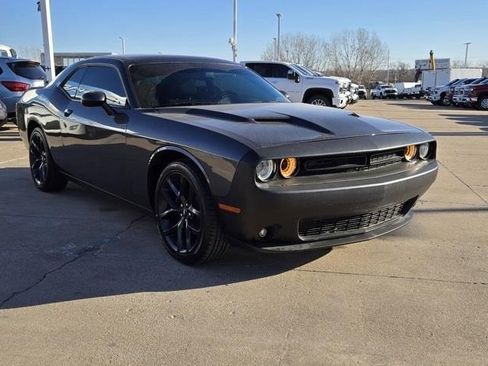 Used 2022 Dodge Challenger SXT w/ Blacktop Package image 9