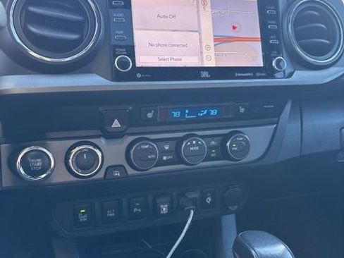 Used 2020 Toyota Tacoma TRD Off-Road image 14