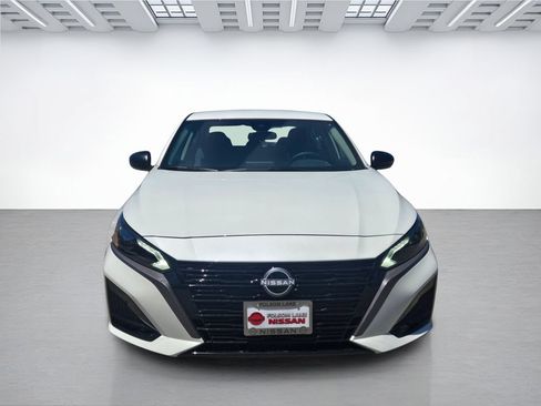 New 2026 Nissan Altima 2.5 SV FWD image 2
