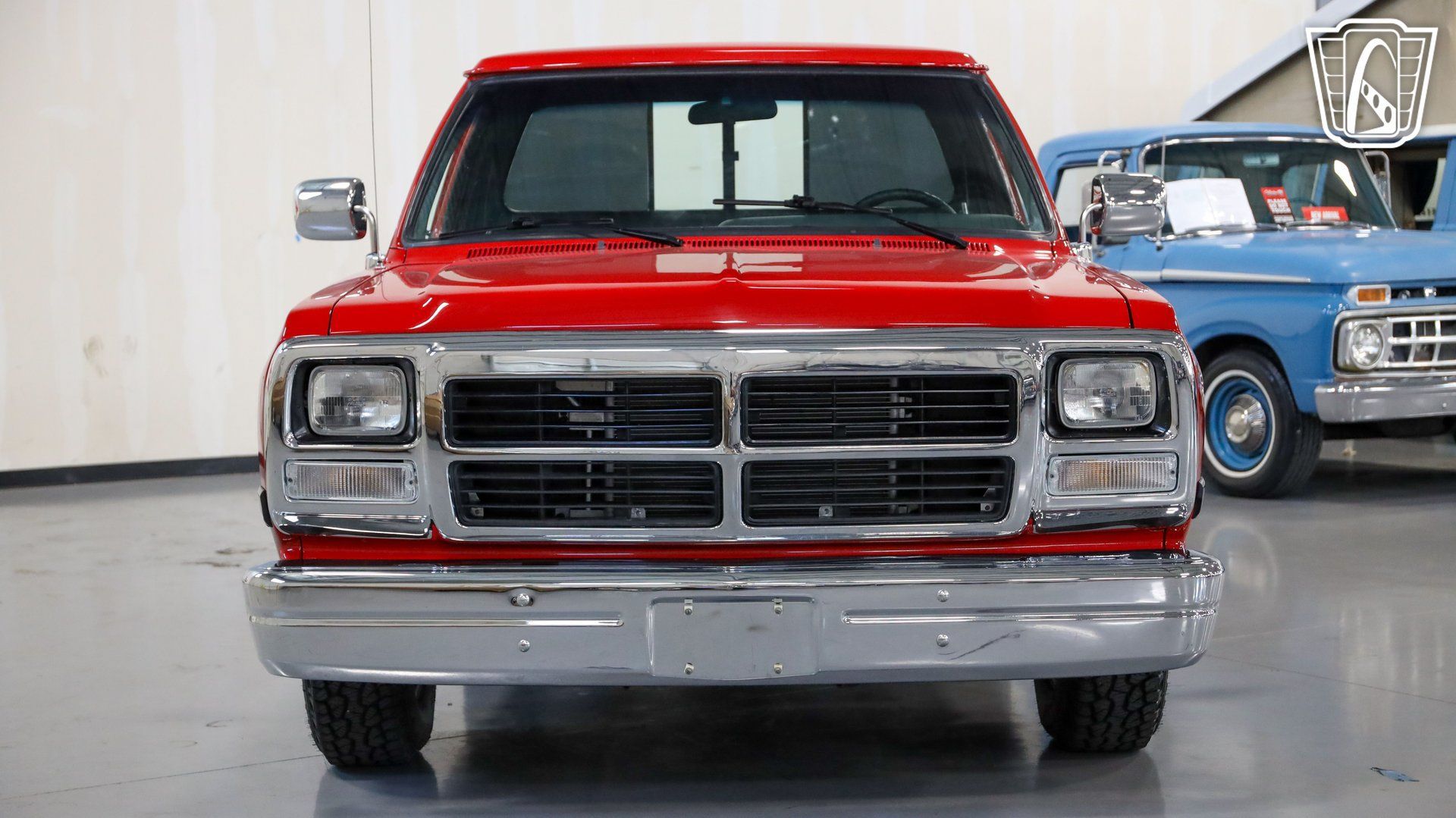 Used 1992 Dodge D/W Truck 150 RWD image 4